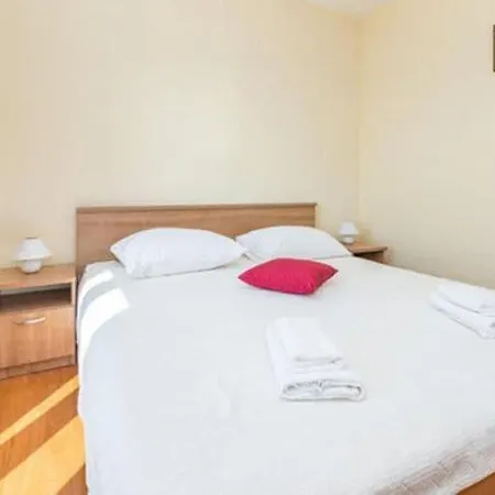 Apartman Fontana - One Bedroom With Balcony And Sea View *