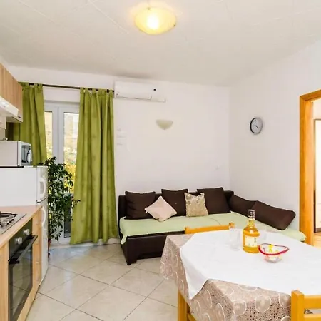 Fontana - One Bedroom With Balcony And Sea View