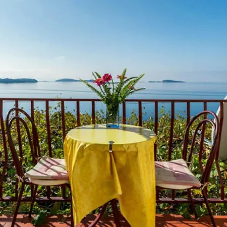 Fontana - One Bedroom With Balcony And Sea View Apartman