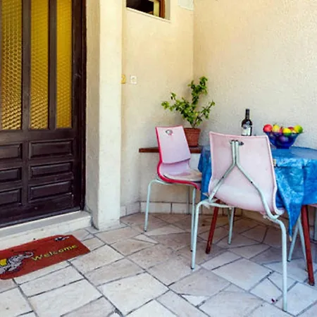 Fontana - One Bedroom With Balcony And Sea View 아파트