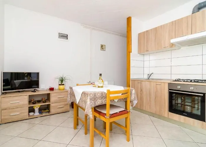 Fontana - One Bedroom With Balcony And Sea View 아파트