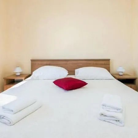 Fontana - One Bedroom With Balcony And Sea View