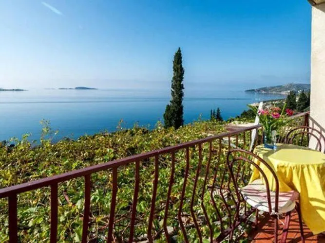 Fontana - One Bedroom With Balcony And Sea View * مْليني